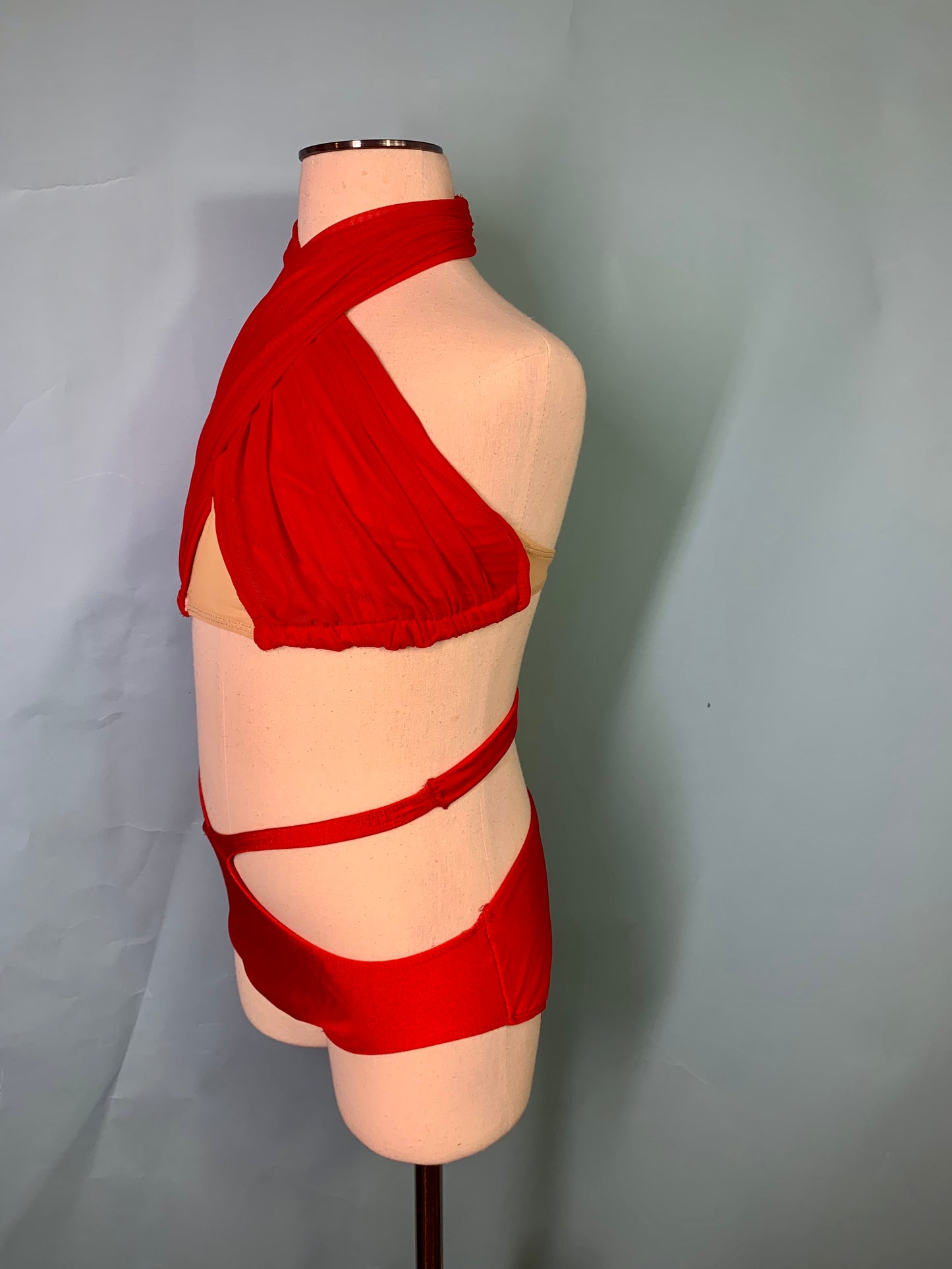 Contemporary wrap leo