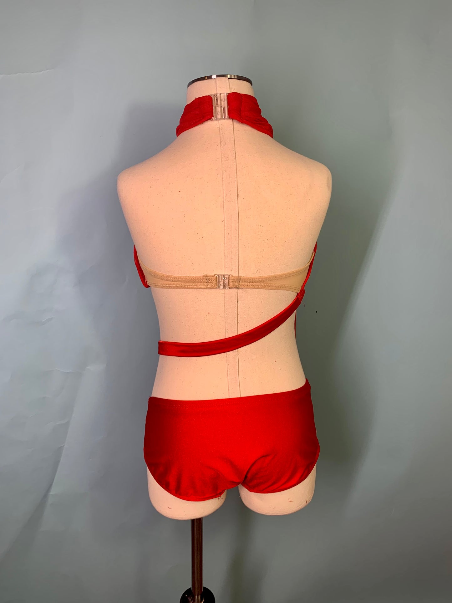 Contemporary wrap leo