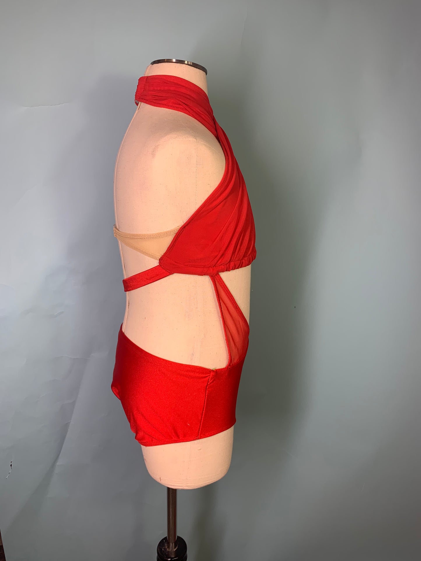 Contemporary wrap leo