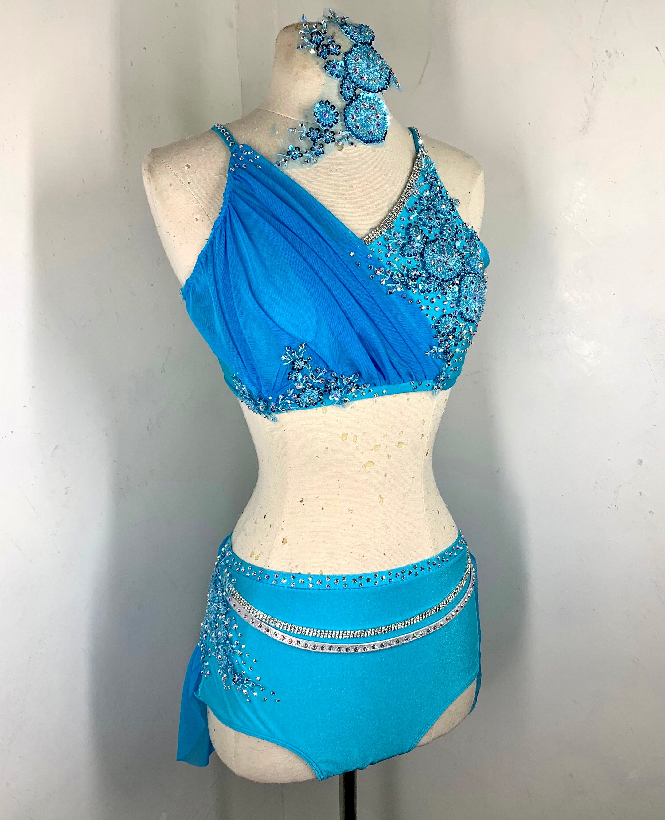 ADELE MA aqua dance costume